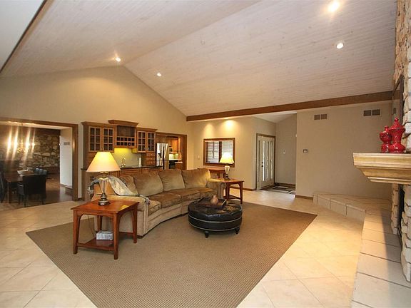 4th image of 18 Ginger Crest Dr