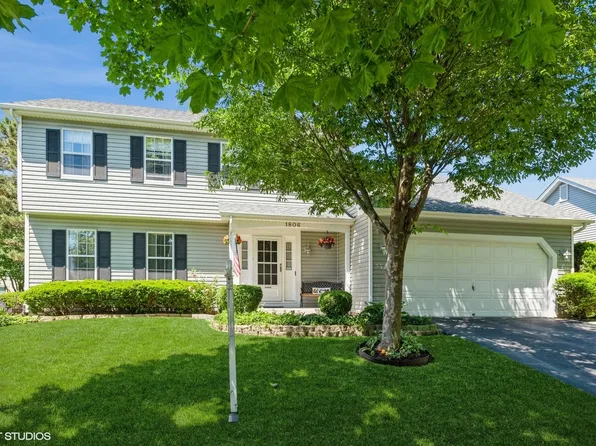 1806 Jeanette Ave, Saint Charles, IL 60174