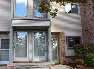 42540 Lilley Pointe Dr, Canton, MI 48187