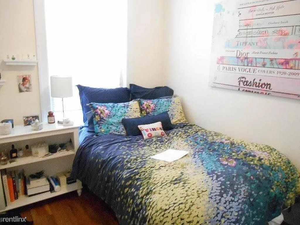 4 bed, 2.0 bath, 1900 sqft, $4,800 — Photo 3
