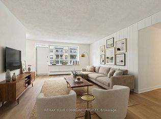 825 Kennedy Rd #206, Toronto, ON M1K2E6