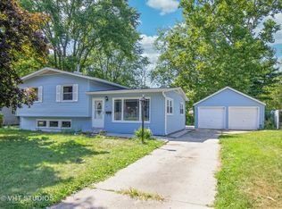 6 Marnel Rd, Montgomery, IL 60538