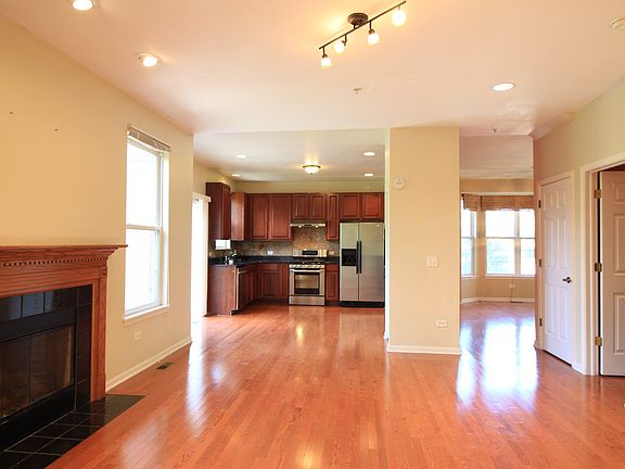 5th image of 802 Spencer Ln