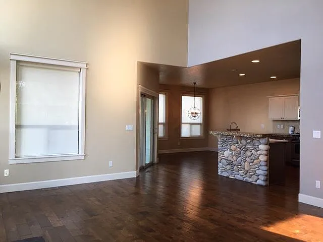 24440 Sparrow Rd — Photo 8