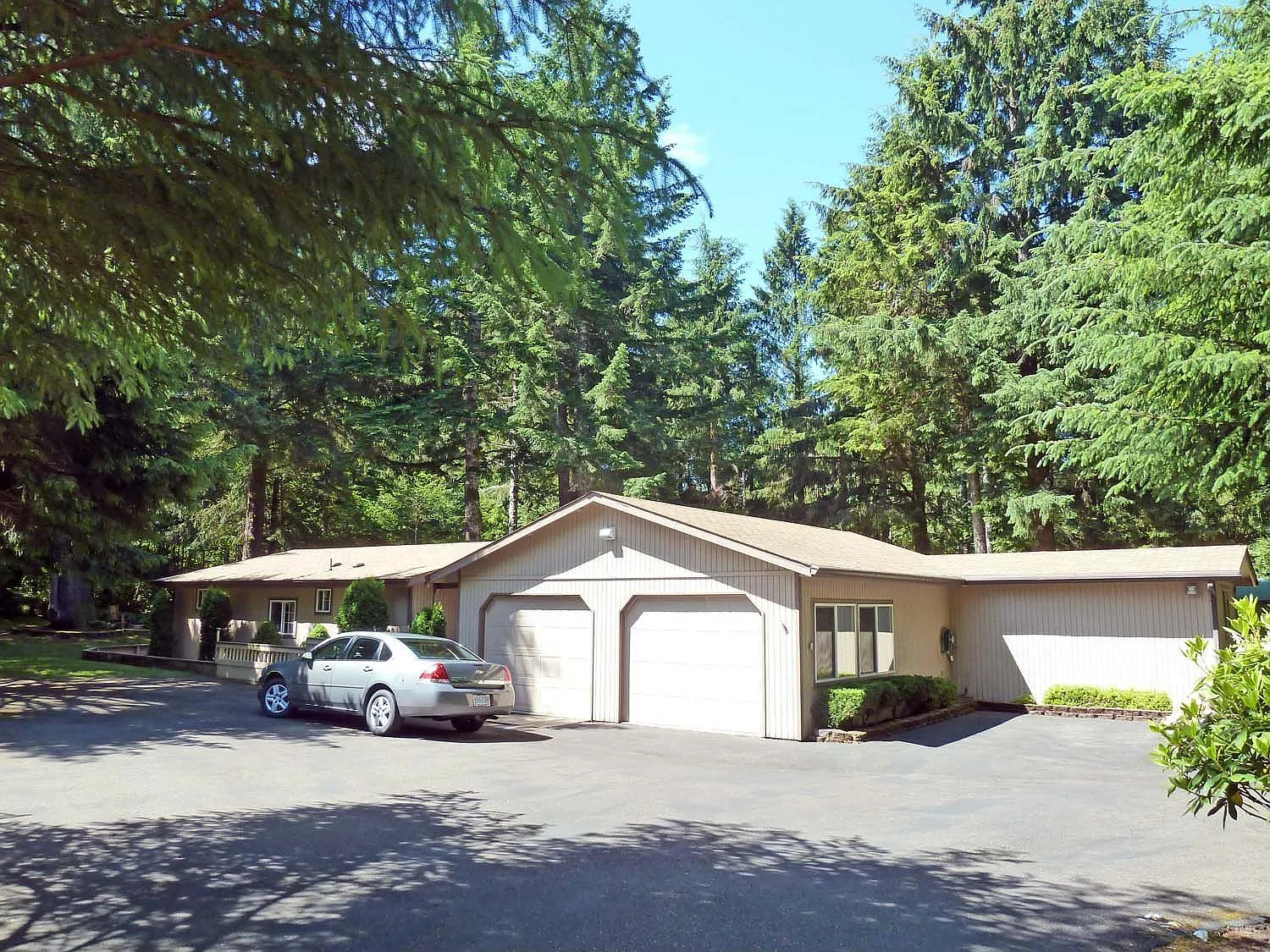 5580 Huckleberry Ln photo 1