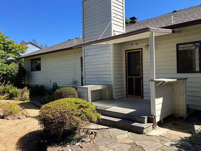 1325 Elser Dr SE — Photo 35