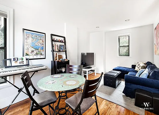 Rented by Warburg | media 19