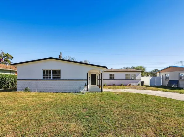 6007 Ambassador Dr, Tampa, FL 33615