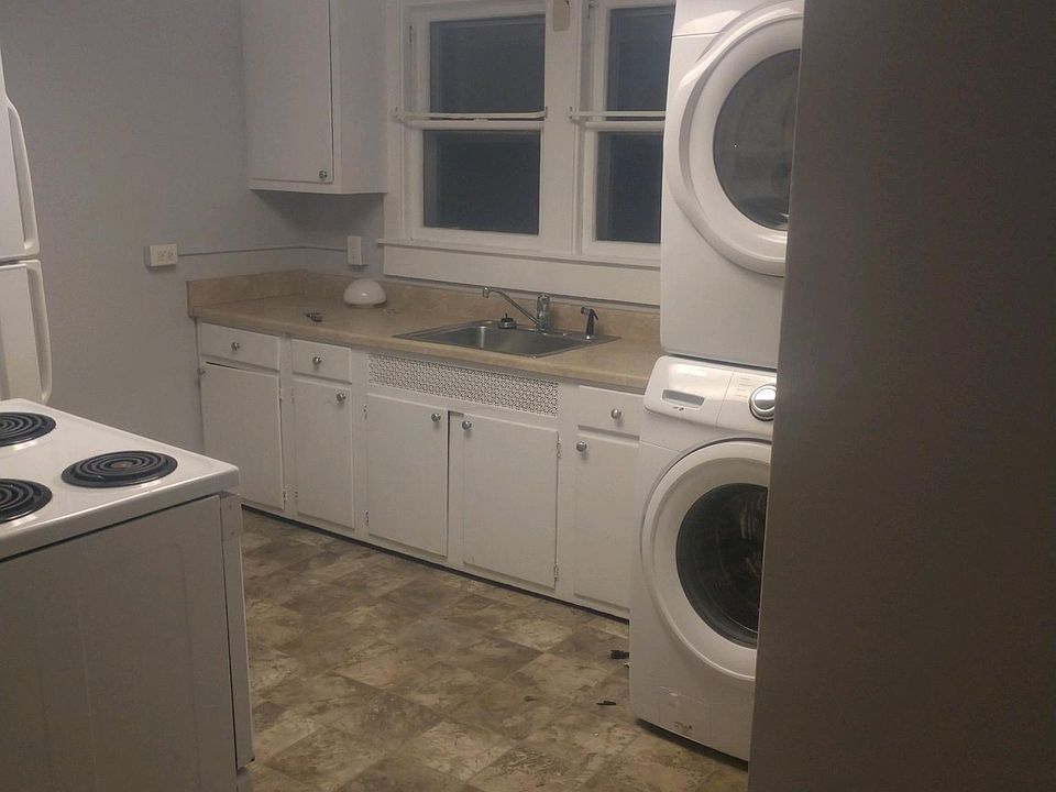 Washer Dryer in unit + Kitchen