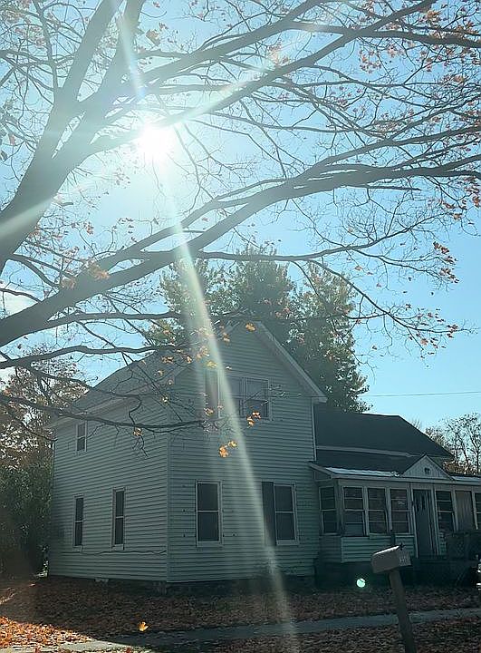 2nd image of 218 E Main St