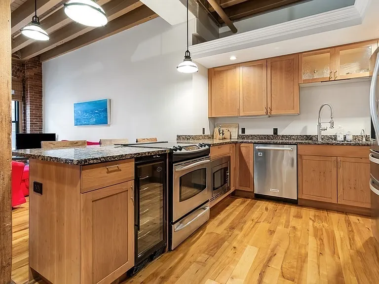 111 Beach St #3D — Photo 2