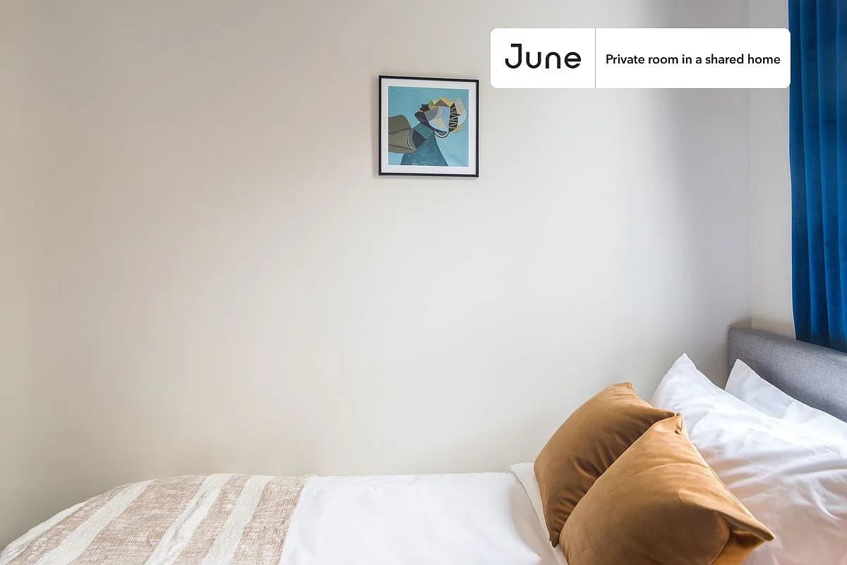 Twin bedroom in 5 bed/2 bath home in Columbia Heights #175 2E — Photo 2