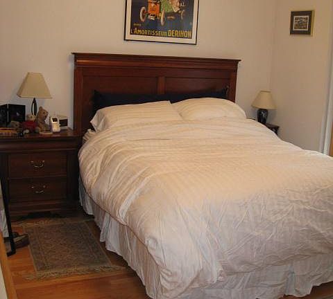 4th image of 2710 N Wayne Ave #2D