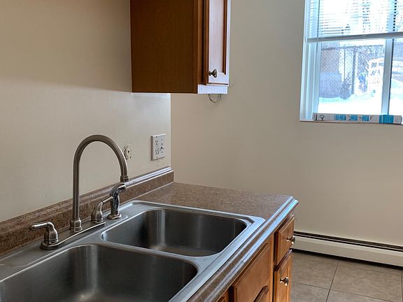3rd image of 340 Marshall Ave APT 6
