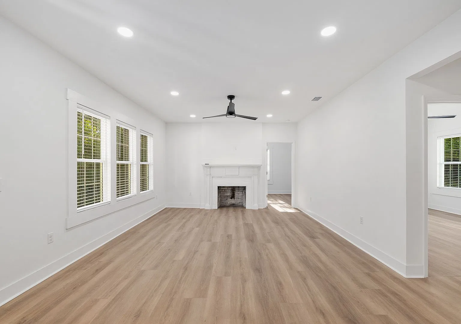 2039 NW 3rd Ave - Pet Friendly — Photo 3
