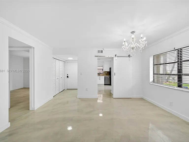 265 SE 10th St #1C — Photo 19