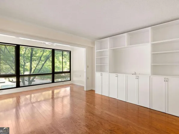 1800 Clairmont Lake Unit 216, Decatur, GA 30033