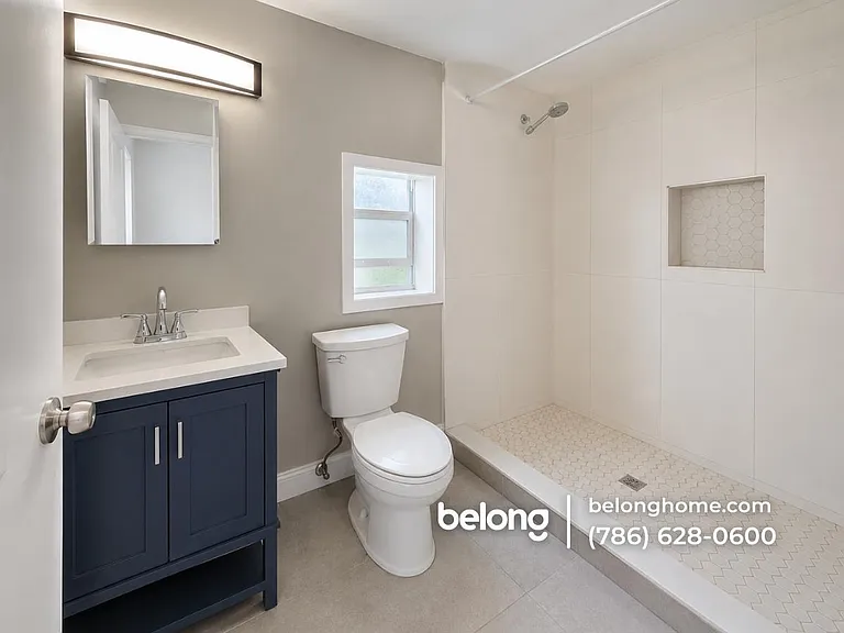 1504 Funston St — Photo 5