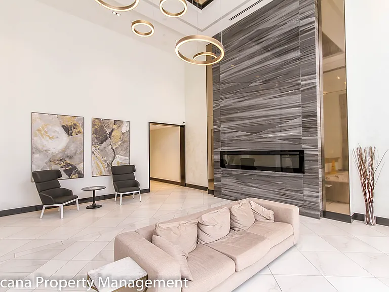 255 Bay St #1008 — Photo 3