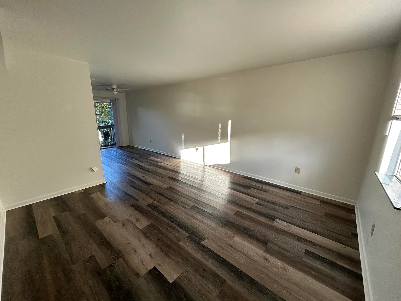 2 bed, 1.0 bath, 1200 sqft, $1,200 — Photo 2