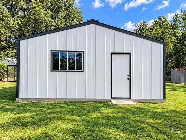 3 bed, 2.0 bath, 1716 sqft, $2,000 — Photo 4