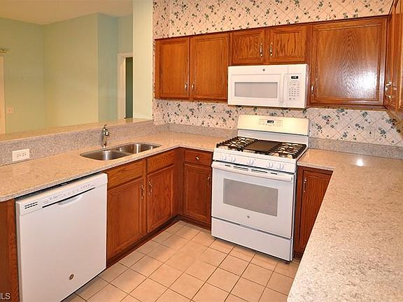 5th image of 2229 Langford Ln