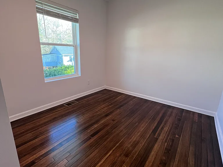 673 N Main St — Photo 13