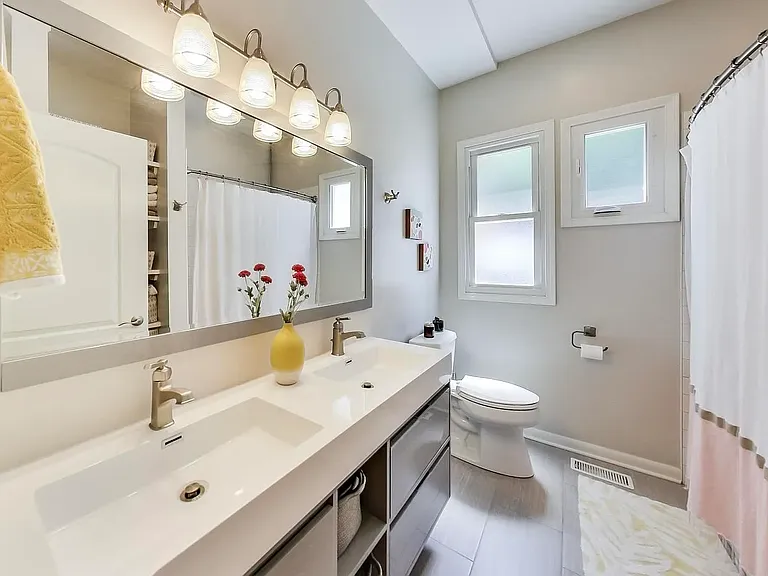2502 N Francisco Ave #1 — Photo 12