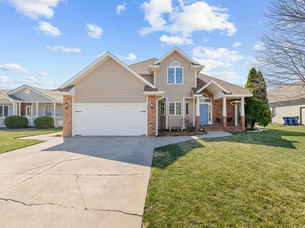 1702 Eaglecrest Rd, Salina, KS 67401