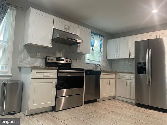 4th image of 4816 Fable St