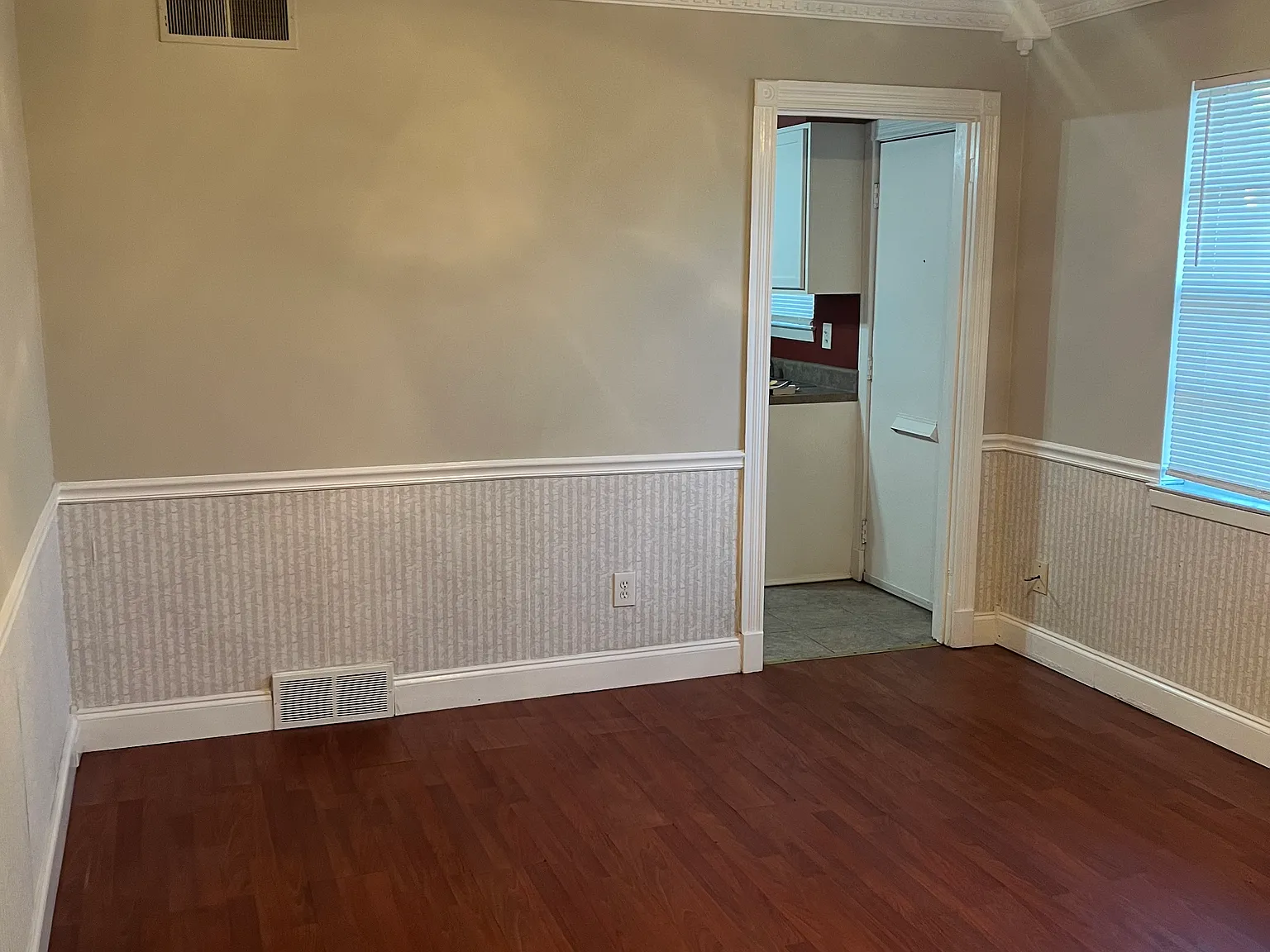 Faulkner Court Apartments — Photo 2