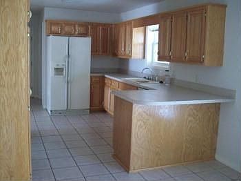 2nd image of 31 Vanita Loop