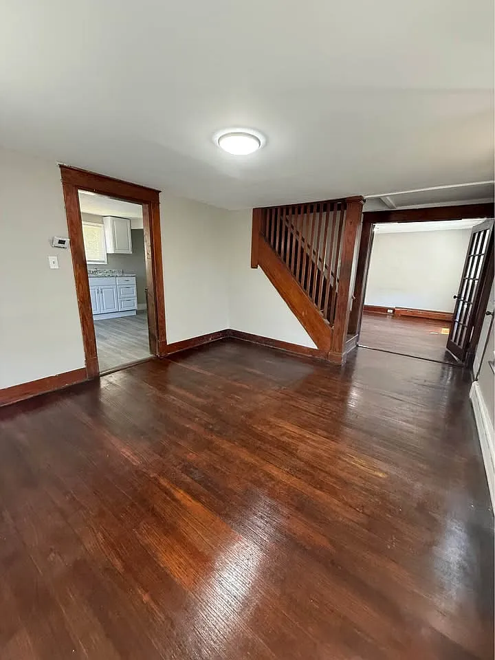 3 bed, 1.5 bath, $2,095 — Photo 2