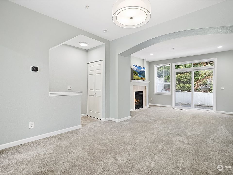 22007 S 39th Place, Kent, WA 98032 | Zillow