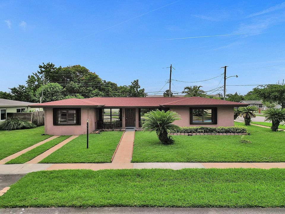 1st image of 2000 NW 11th Avenue