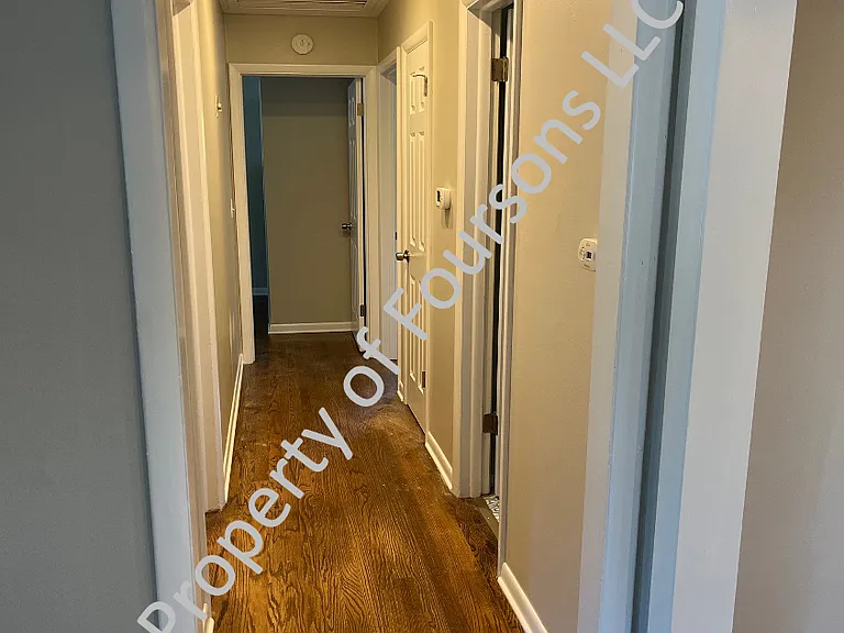 7908 W 92nd St — Photo 6