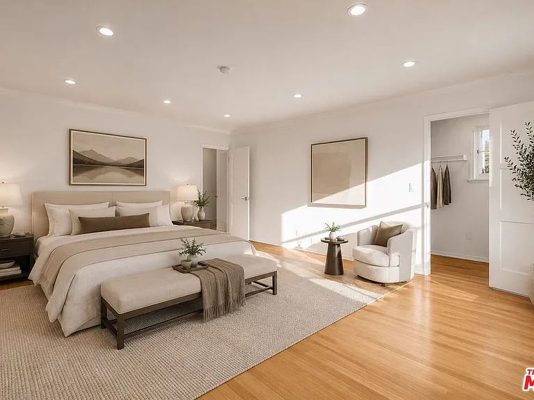 207 S Reeves Dr — Photo 14