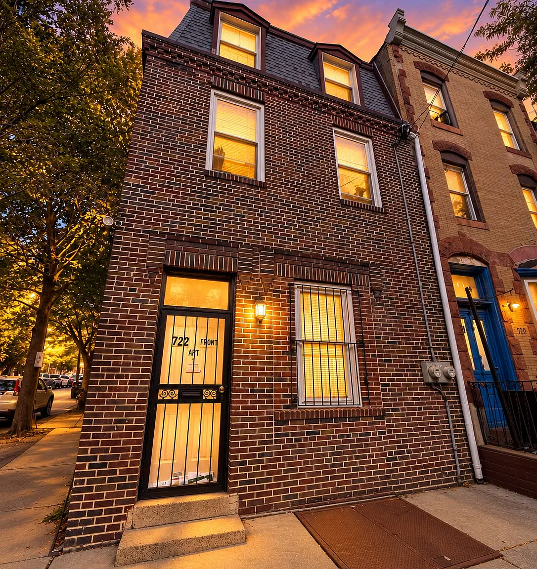 2 bed, 900 sqft, $2,500 — Photo 1