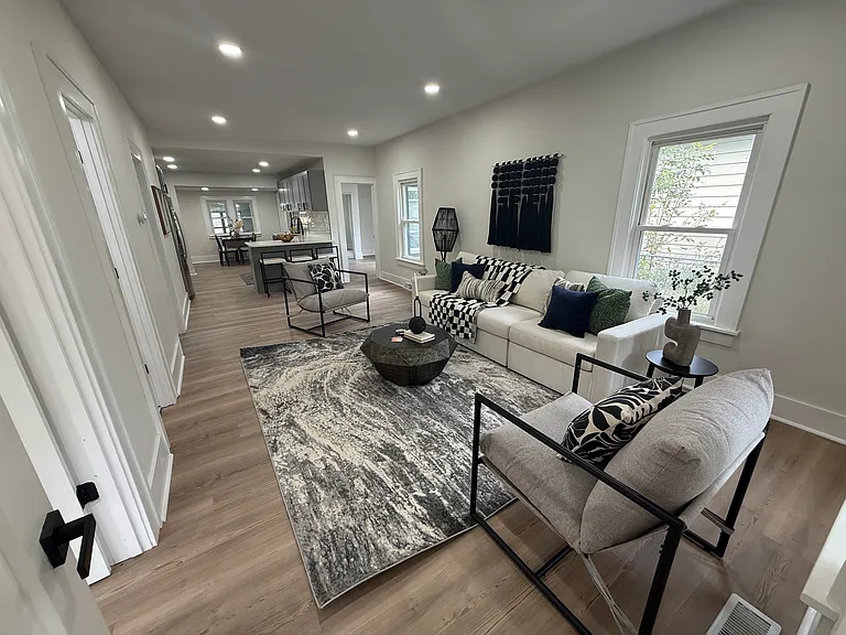 2050 E Grand Ave — Photo 6