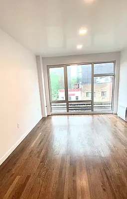 Rented by Dynamik Realty | media 2