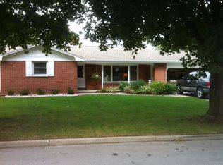 1106 Canterbury Rd, Green Bay, WI 54304