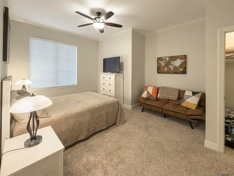 7707 Bluebonnet Blvd #408 — Photo 7