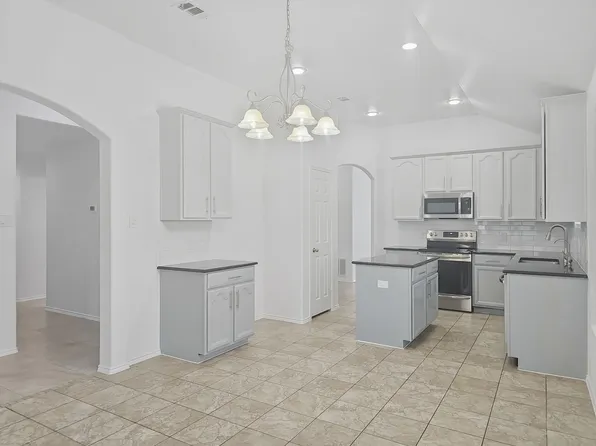 3321 Capetown Dr, Denton, TX 76208