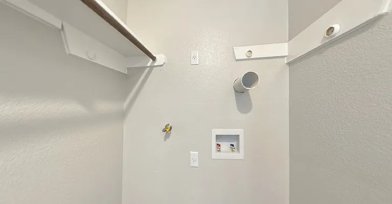 327 Sunrise Ave #1 — Photo 6