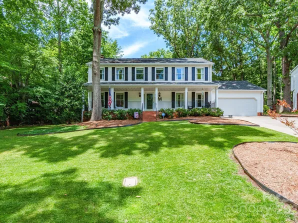 1220 Merribrook Dr, Matthews, NC 28105