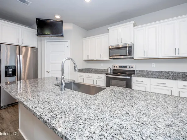 1070 Brackish Pl, Ocean Springs, MS 39564