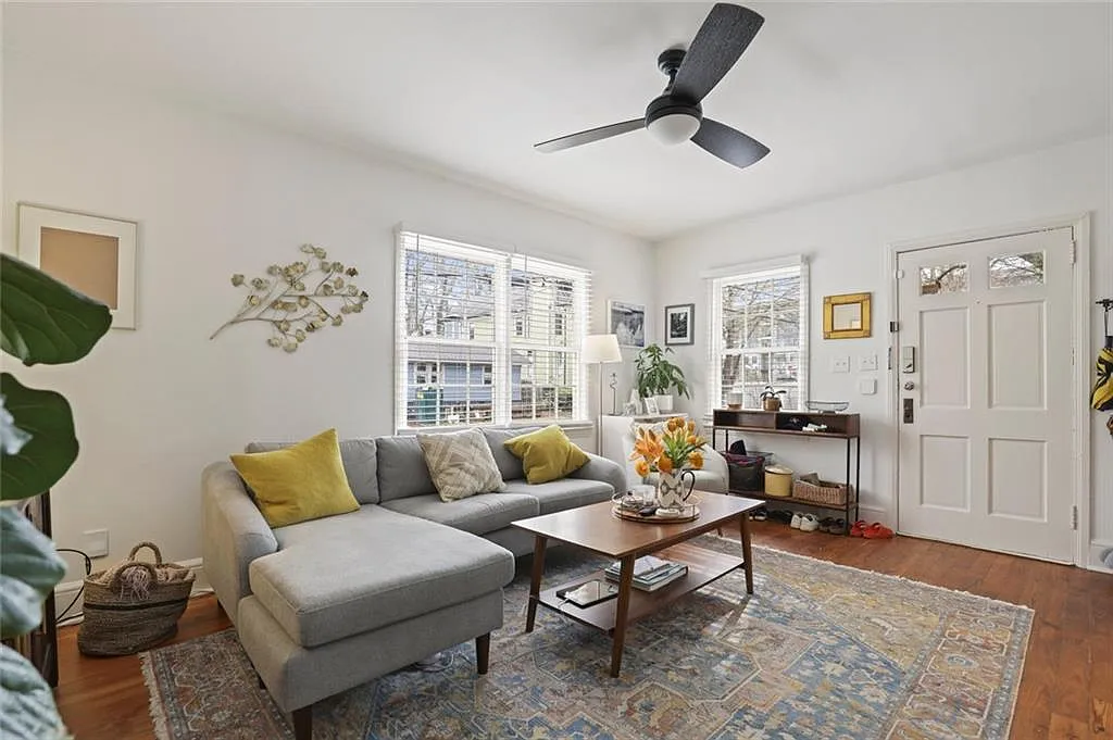 1 bed, 1.0 bath, 730 sqft, $1,925 — Photo 2