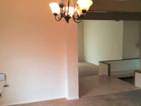 3rd image of 2592 Rocklyn St