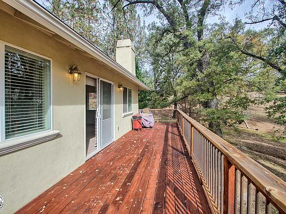 4th image of 19530 Pleasantview Dr