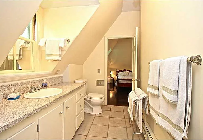 434 Bellevue Ave #CH — Photo 25